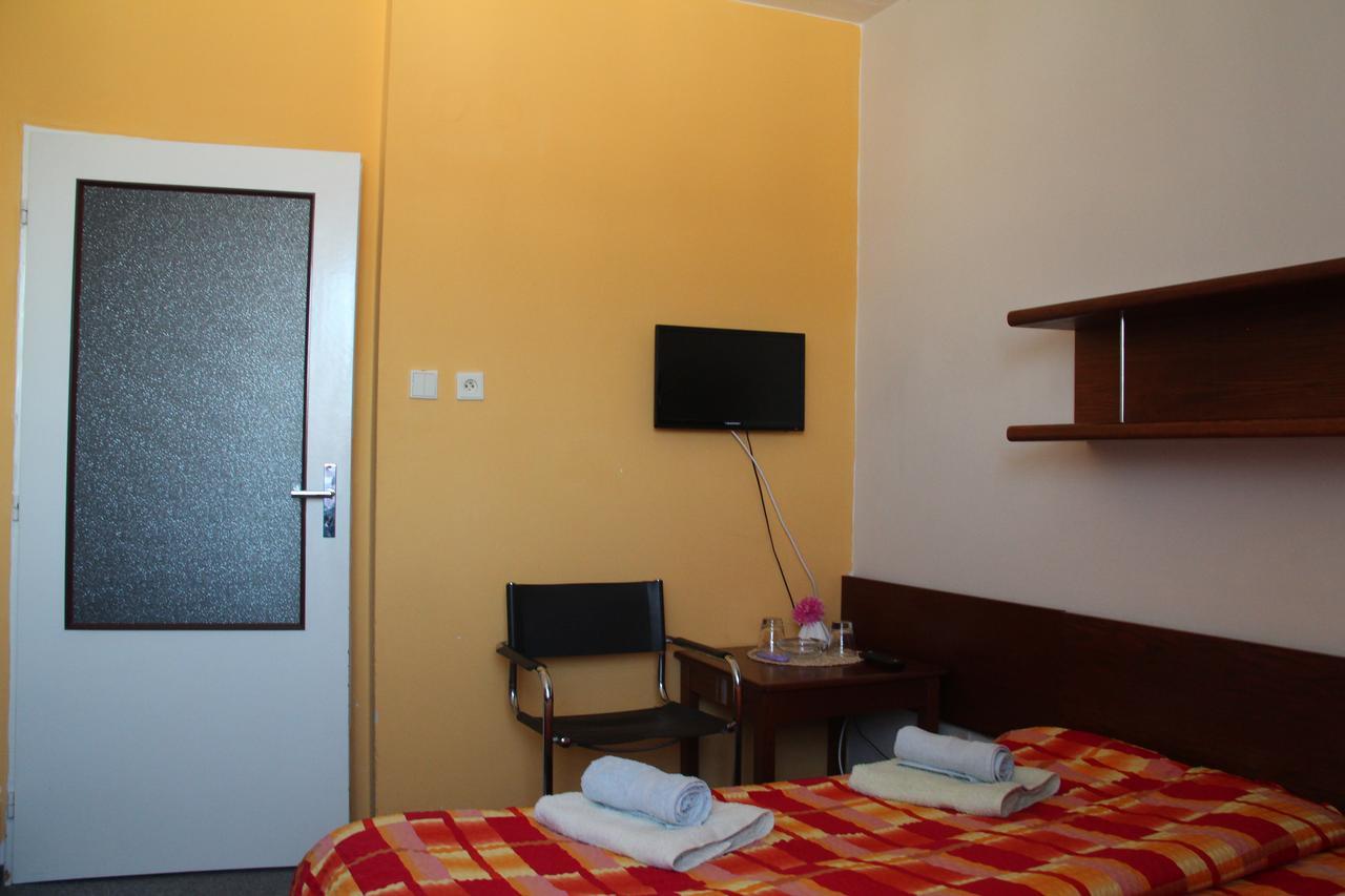 Hotel Rambousek Nové Město nad Metují Εξωτερικό φωτογραφία